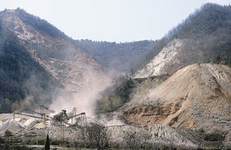 六年内秦岭北麓矿山减七成