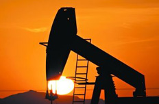 欧盟否认对伊朗石油制裁 国际油价小幅走低