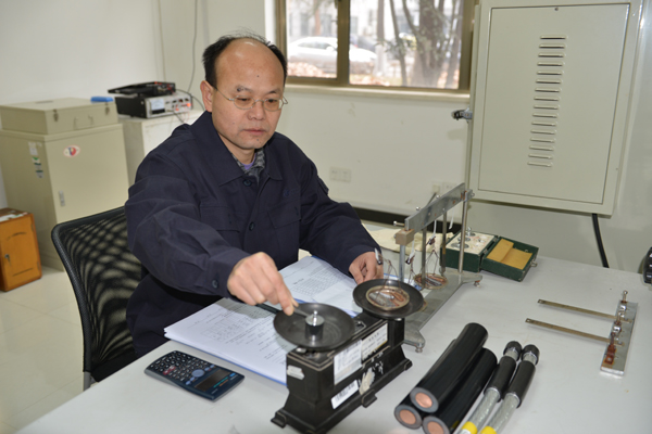 阎孟昆：用心把握检测天平