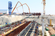 CAP1400示范工程1号常规岛厂房第一跨基础混凝土开始浇筑