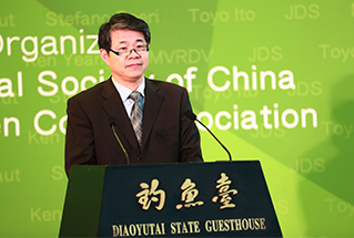 环保部核安全总工程师刘华致欢迎辞