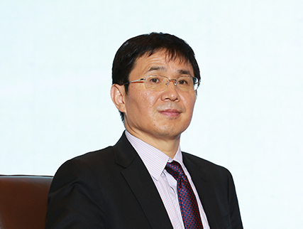 西安隆基硅材料股份有限公司董事长、乐叶光伏科技有限公司董事长钟宝申