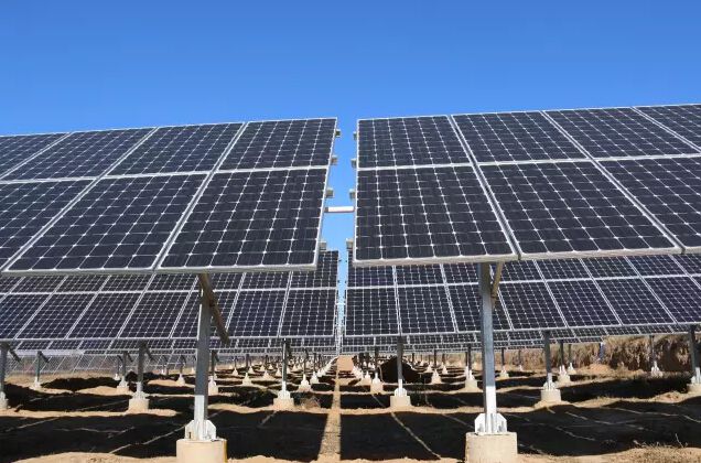 隆基乐叶高效单晶组件助力巴盟矿区能源优化