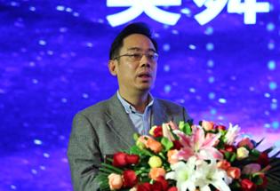 生态环境部环境与经济政策研究中心主任、党委书记吴舜泽发言
