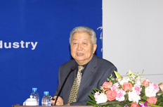 闵恩泽：我们用什么替代石油？