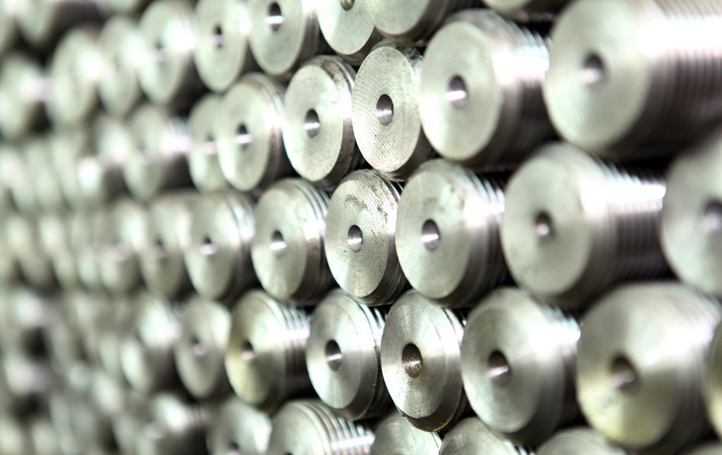 四龙头钢企2012年预亏近120亿元