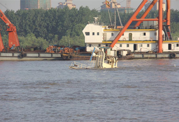 图说能源：一海轮碰擦南京长江大桥后沉没