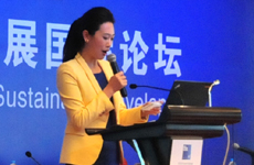 中央电视台主持人张琳