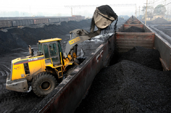 环渤海动力煤价格指数创近5年新低 煤企中报预减