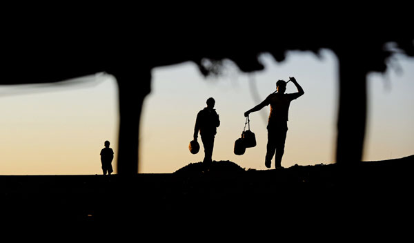 上市煤企近8成业绩预亏