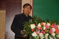 住房和城乡建设部节能与科技司副司长韩爱兴做主题演讲