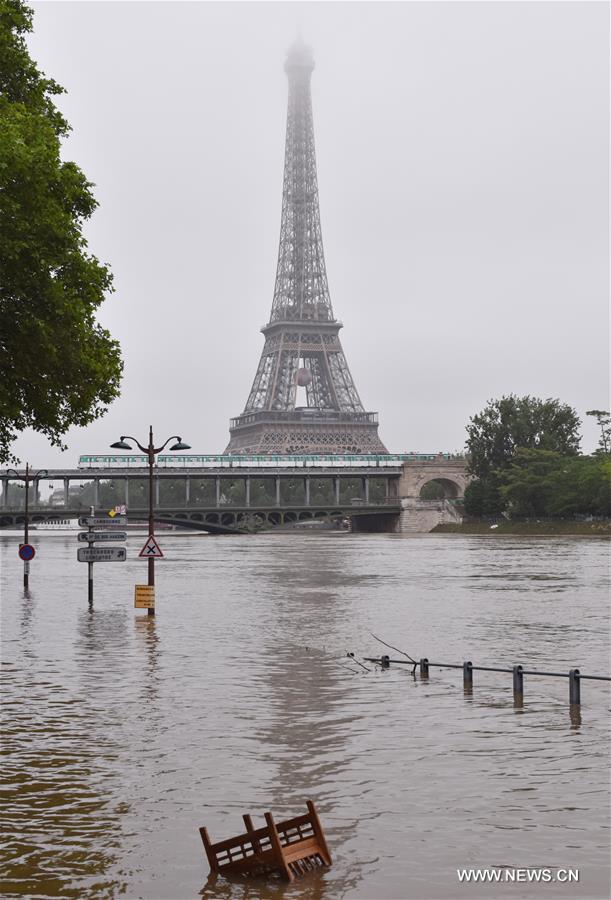 FRANCE-PARIS-FLOOD
