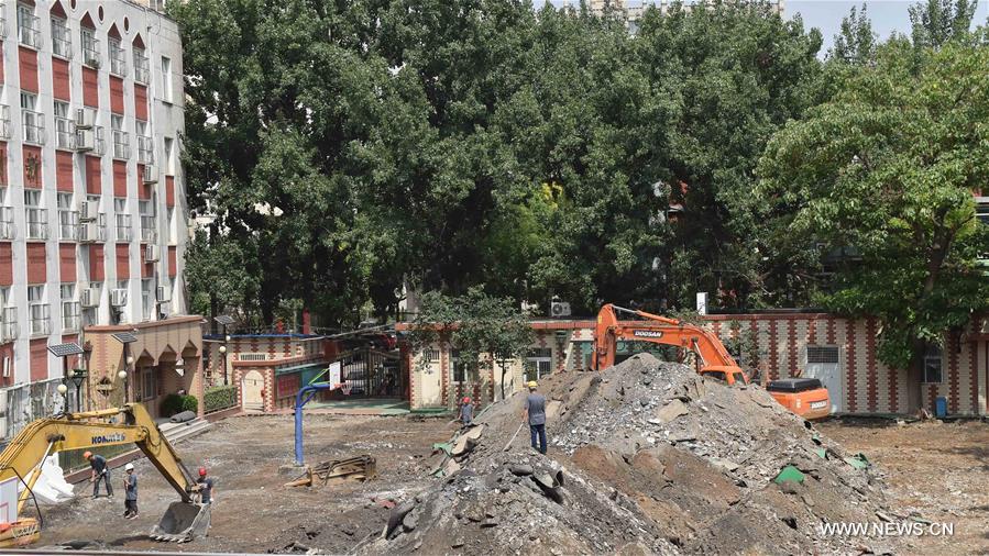 CHINA-BEIJING-SCHOOL RACETRACK-DISMANTLE (CN)