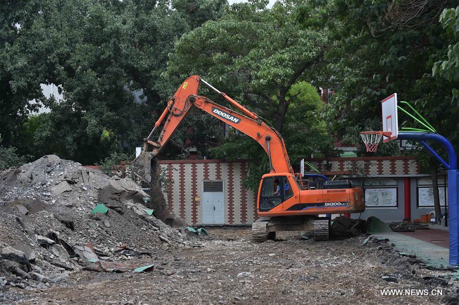 CHINA-BEIJING-SCHOOL RACETRACK-DISMANTLE (CN)