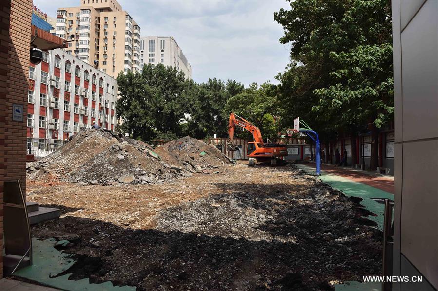 CHINA-BEIJING-SCHOOL RACETRACK-DISMANTLE (CN)