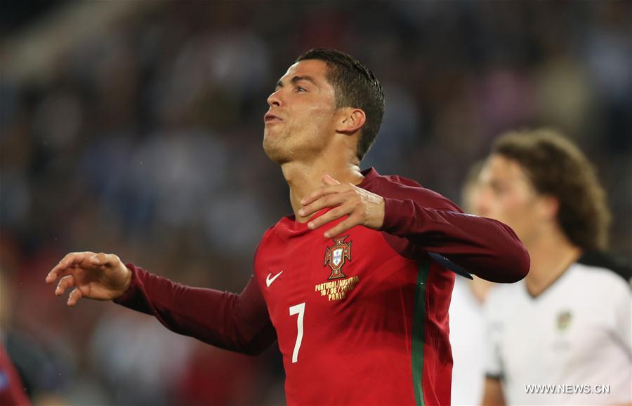 (SP)FRANCE-PARIS-SOCCER-EURO 2016-GROUP F-PORTUGAL VS AUSTRIA
