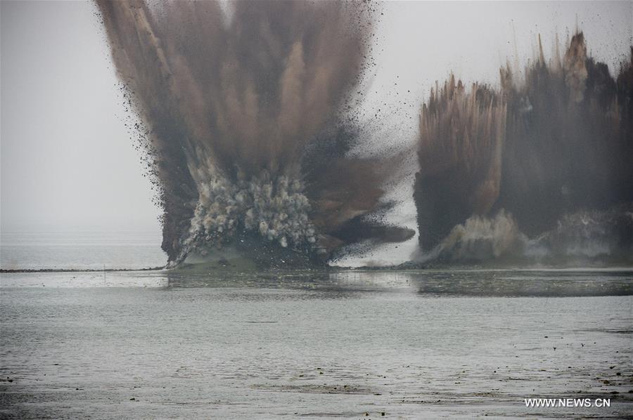 CHINA-HUBEI-DIKE-BLASTING(CN)