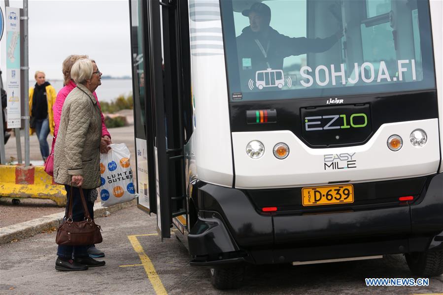 FINLAND-HELSINKI-DRIVERLESS MINI BUS-TEST