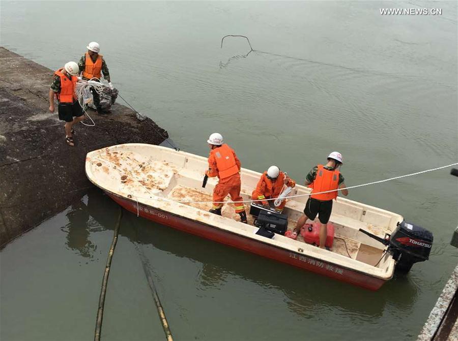 CHINA-JIANGXI-BRIDGE-COLLAPSE (CN)