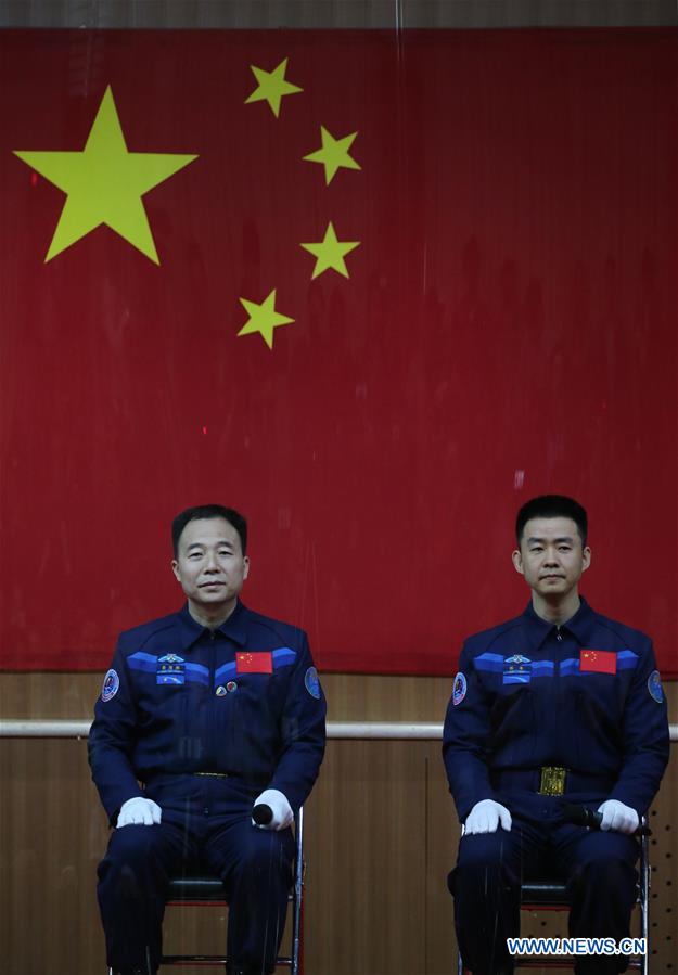 (SHENZHOU-11)CHINA-SHENZHOU-11-ASTRONAUTS (CN)