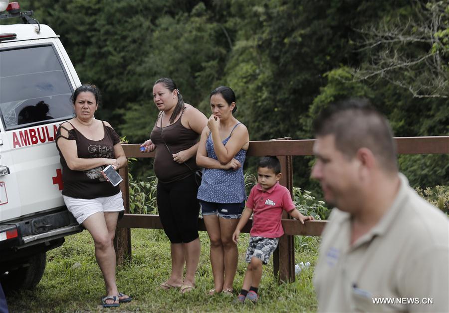 COSTA RICA-CINCHONA-ACCIDENT-BUS