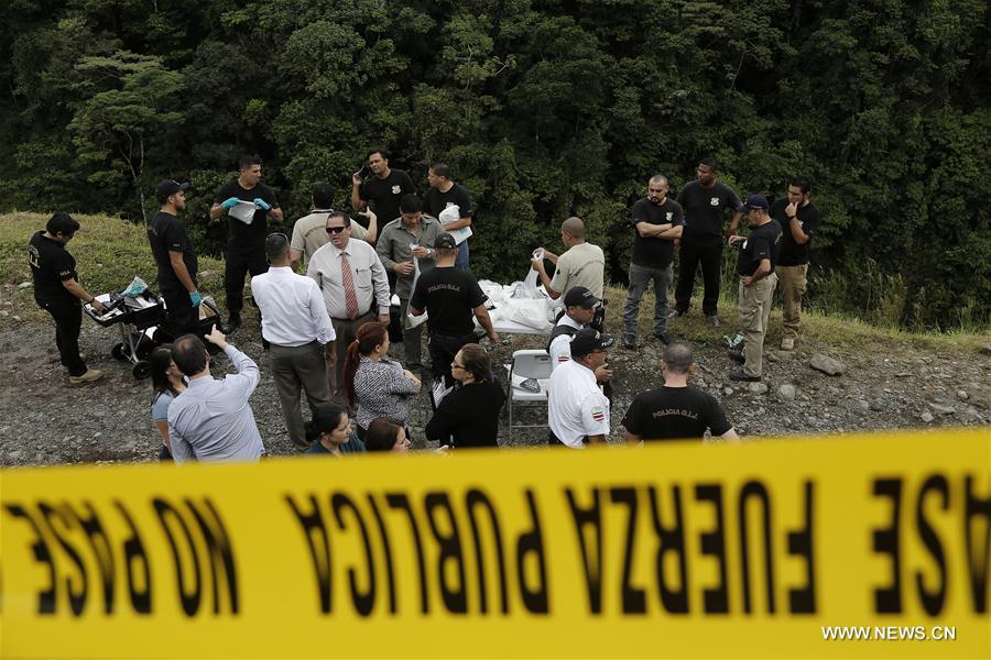 COSTA RICA-CINCHONA-ACCIDENT-BUS