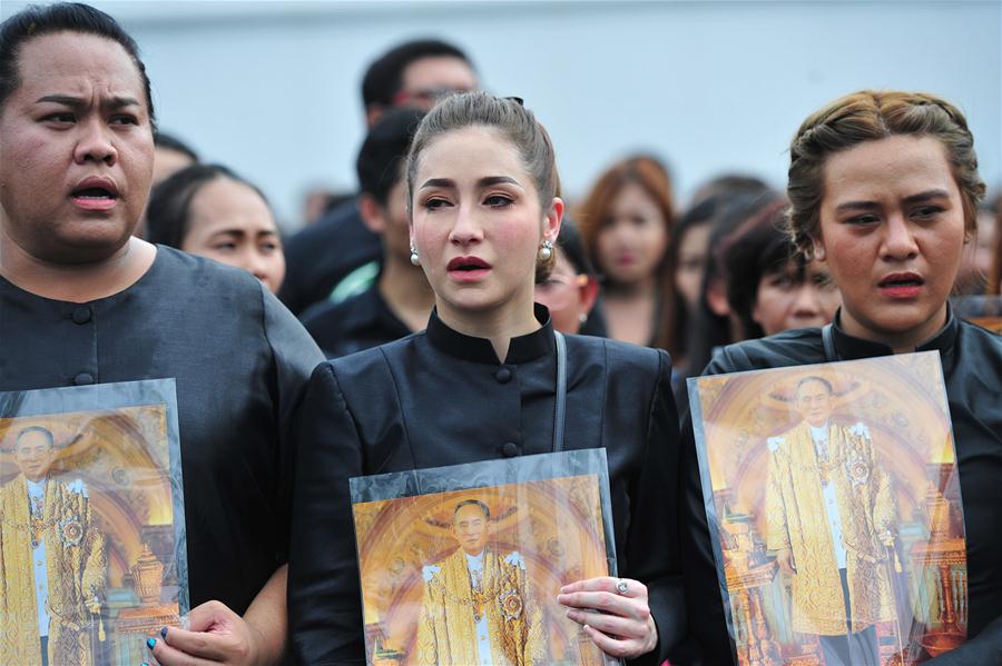 THAILAND-BANGKOK-ROYAL ANTHEM SINGING-LATE KING