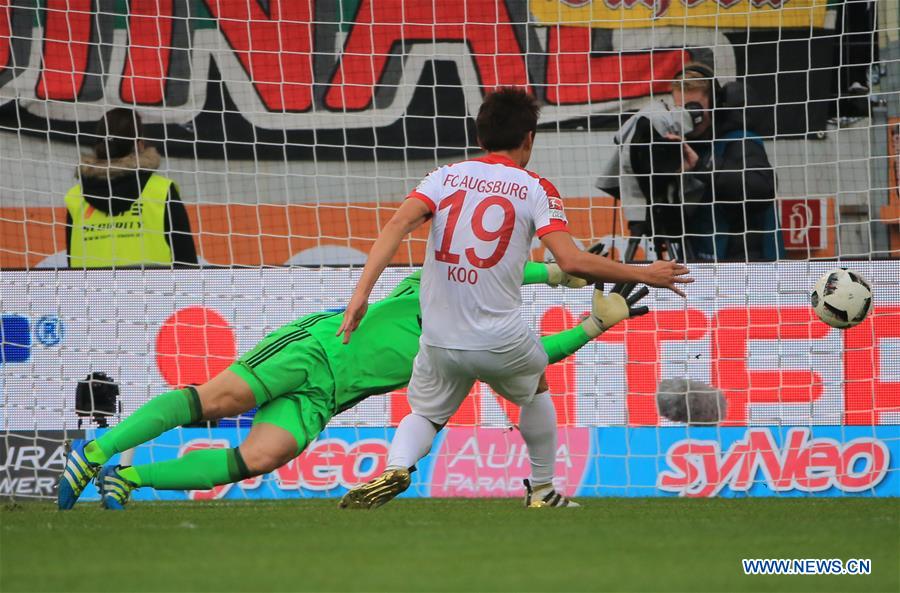(SP)GERMANY-AUGSBURG-SOCCER-GERMAN BUNDESLIGA SOCCER MATCH