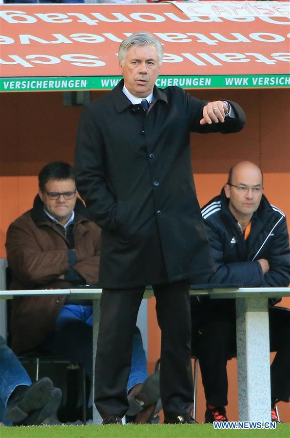 (SP)GERMANY-AUGSBURG-SOCCER-GERMAN BUNDESLIGA SOCCER MATCH