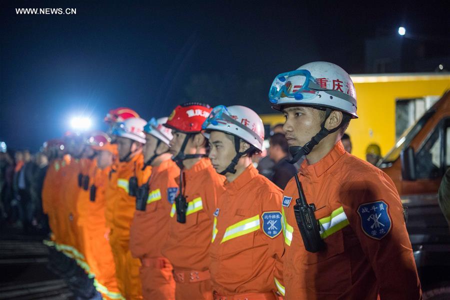 CHINA-CHONGQING-MINE-GAS EXPLOSION-RESCUE (CN)