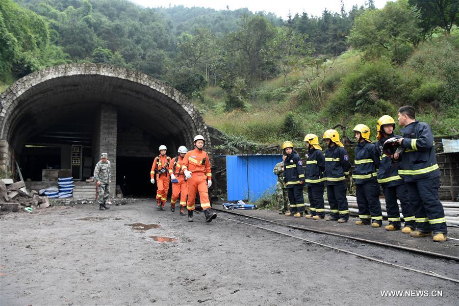 CHINA-CHONGQING-MINE-GAS EXPLOSION-RESCUE (CN) 
