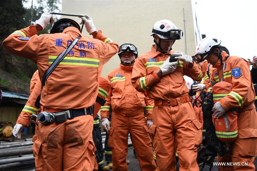 CHINA-CHONGQING-MINE-GAS EXPLOSION-RESCUE (CN)