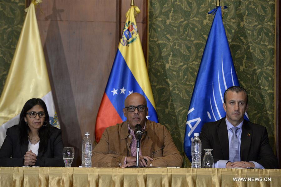 VENEZUELA-CARACAS-GOVERNMENT-OPPOSITION-MEETING