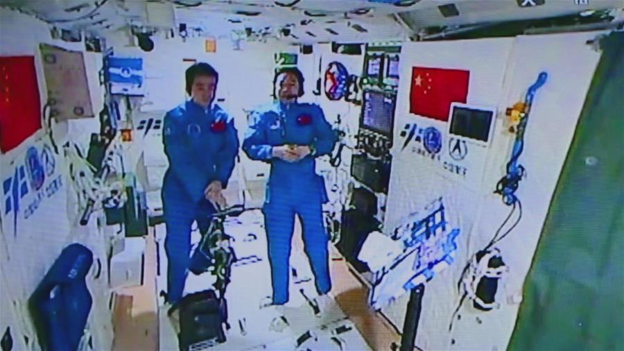 CHINA-SPACE JOURNAL-FIRST EARTH-SPACE INTERVIEW (CN)