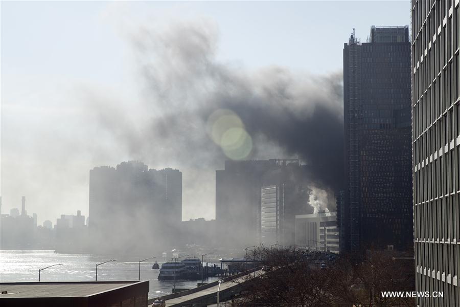 U.S.-NEW YORK-MANHATTAN-FIRE