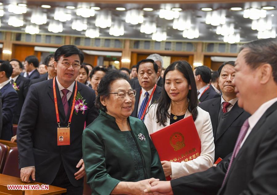 [XINHUA INSIGHT]CHINA-BEIJING-SCIENTISTS-ACHIEVEMENTS-AWARD (CN)