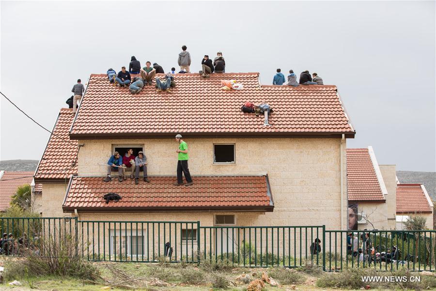 MIDEAST-WEST BANK-SETTLEMENT-OFRA-ILLEGAL HOMES-EVACUATION