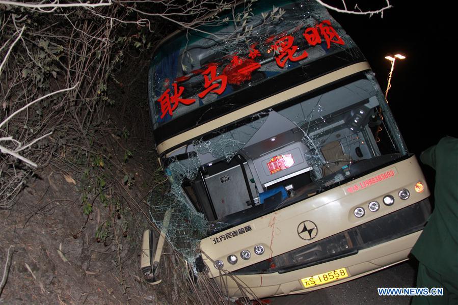 CHINA-YUNNAN-ROAD ACCIDENT (CN)