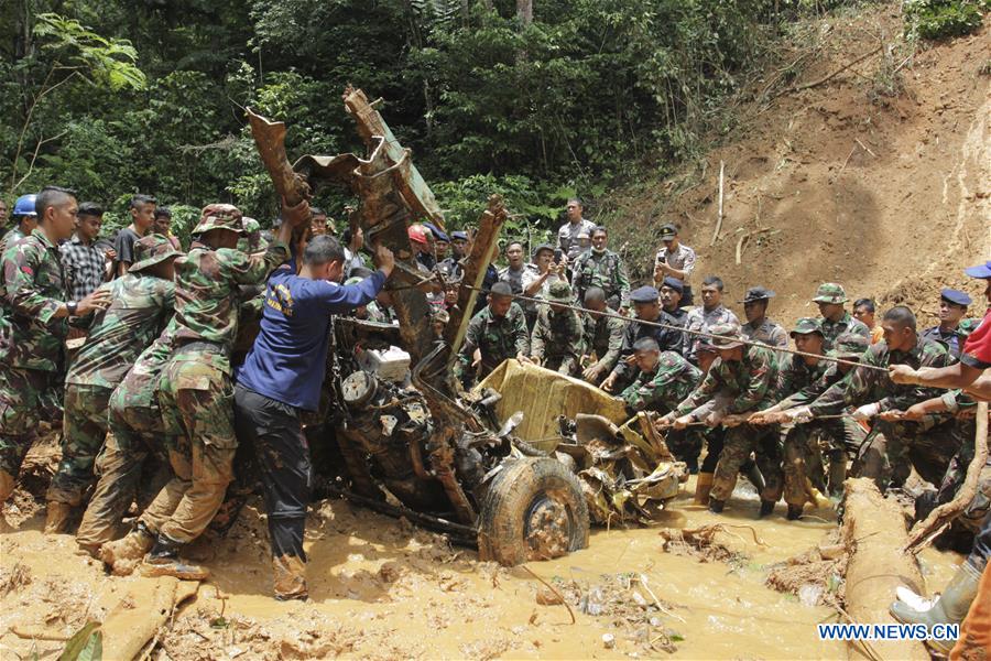 INDONESIA-WEST SUMATRA-LANDSLIDES-SEARCH AND RESCUE