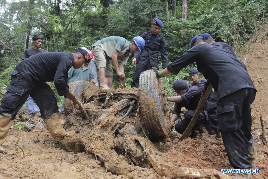 INDONESIA-WEST SUMATRA-LANDSLIDES-SEARCH AND RESCUE