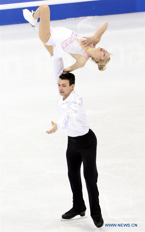 Alexa Scimeca Knierim (Top) and Chris Knierim of the United States perform during Pair Free Skating at ISU World Figure Skating Championships 2017 in Helsinki, Finland on March 30, 2017. The couple took the 10th place with 202.37 points in total. (Xinhua/Liu Lihang)