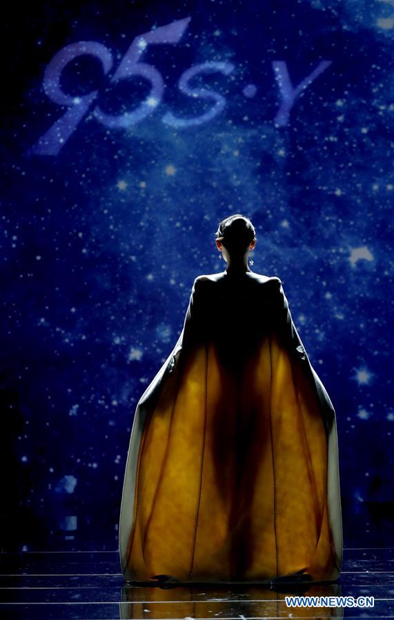 CHINA-BEIJING-FASHION WEEK (CN)