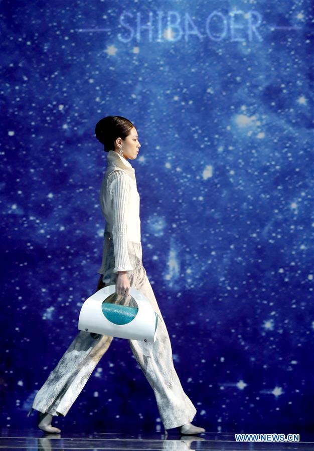 CHINA-BEIJING-FASHION WEEK (CN)