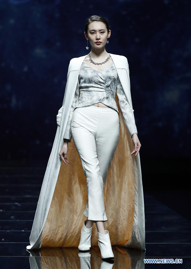 CHINA-BEIJING-FASHION WEEK (CN)