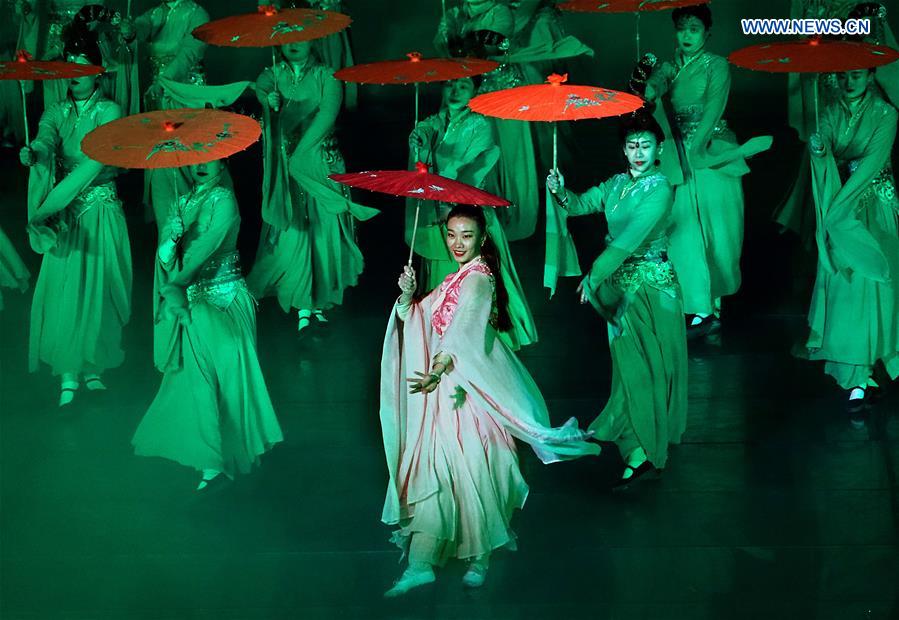 CHINA-KAIFENG-PERFORMANCE (CN)