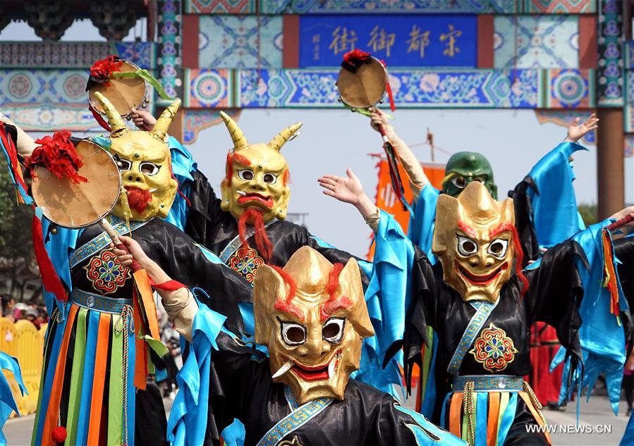 CHINA-KAIFENG-FESTIVAL-PARADE(CN)