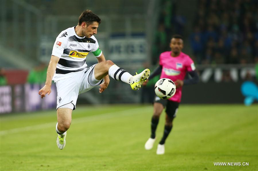 (SP)GERMANY-MOENCHENGLADBACH-BUNDESLIGA SOCCER MATCH