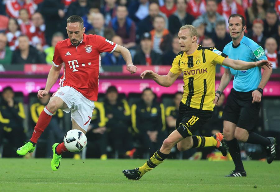 (SP)GERMANY-MUNICH-SOCCER-BUNDESLIGA-BAYERN MUNICH VS BORUSSIA DORTMUND