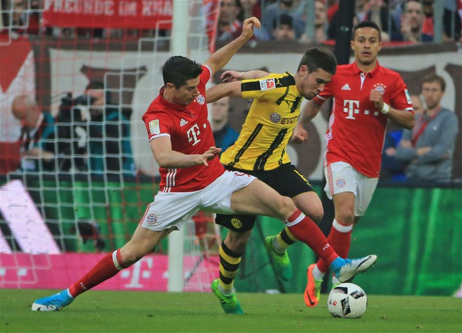 (SP)GERMANY-MUNICH-SOCCER-BUNDESLIGA-BAYERN MUNICH VS BORUSSIA DORTMUND