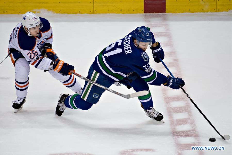 (SP)CANADA-VANCOUVER-ICE HOCKEY-NHL-OILERS VS CANUCKS